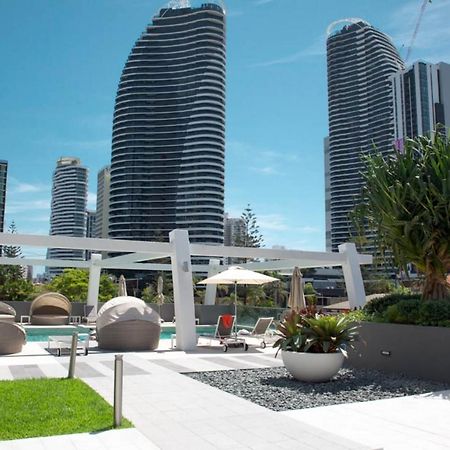 The Eureka Gold Coast Residence On Broadbeach Dış mekan fotoğraf
