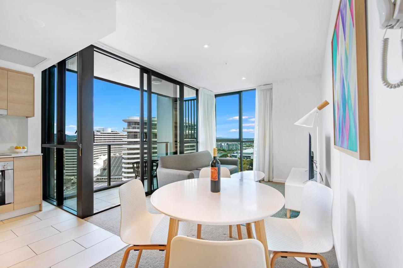 The Eureka Gold Coast Residence On Broadbeach Dış mekan fotoğraf