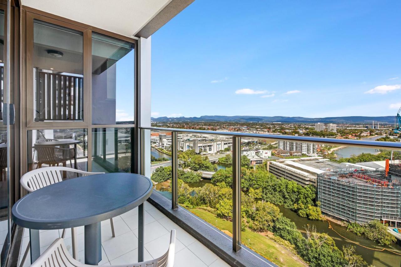 The Eureka Gold Coast Residence On Broadbeach Dış mekan fotoğraf