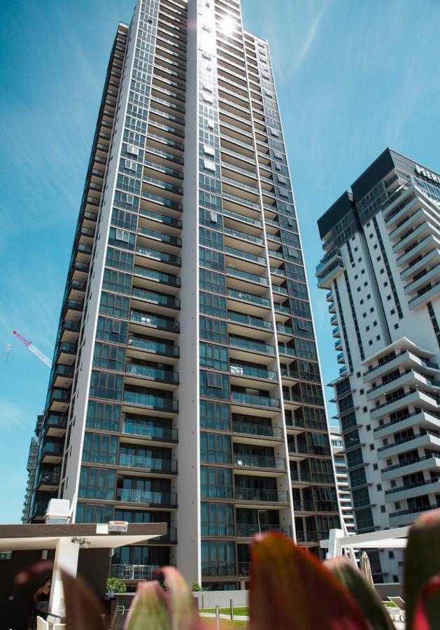 The Eureka Gold Coast Residence On Broadbeach Dış mekan fotoğraf